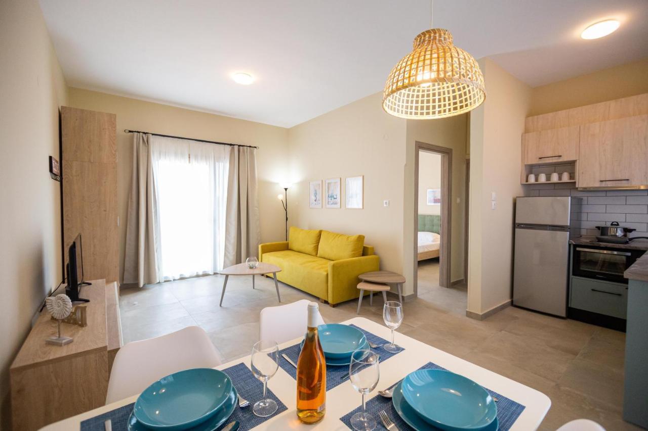 Varkes Suites 2 Nea Moudania Esterno foto