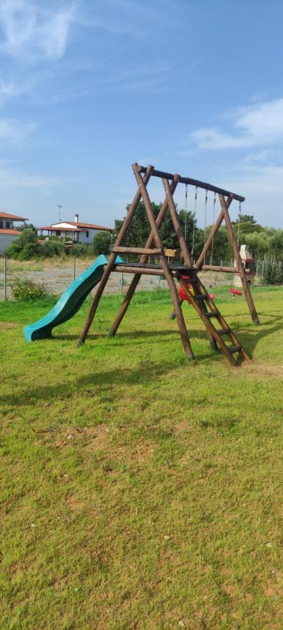Varkes Suites 2 Nea Moudania Esterno foto