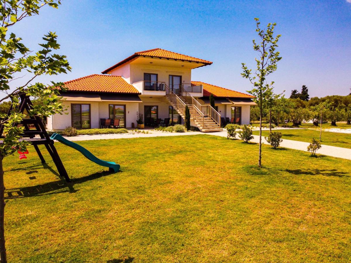 Varkes Suites 2 Nea Moudania Esterno foto