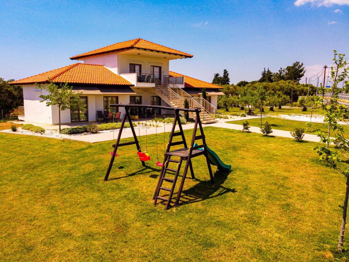 Varkes Suites 2 Nea Moudania Esterno foto